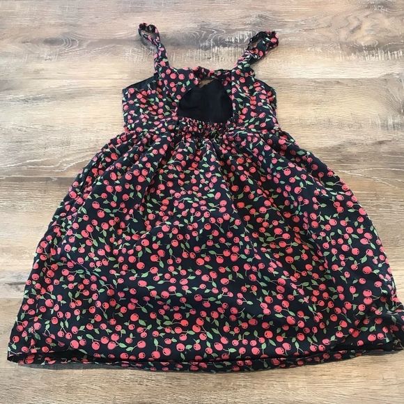 Pines and Needles Dress - Picture 3 of 6